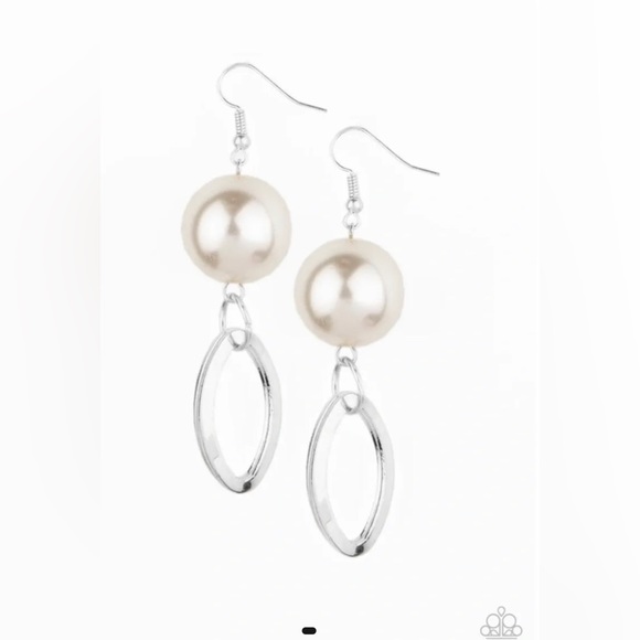 🥳HP 4/15/23🥳 Big Spender Shimmer white - Picture 2 of 2